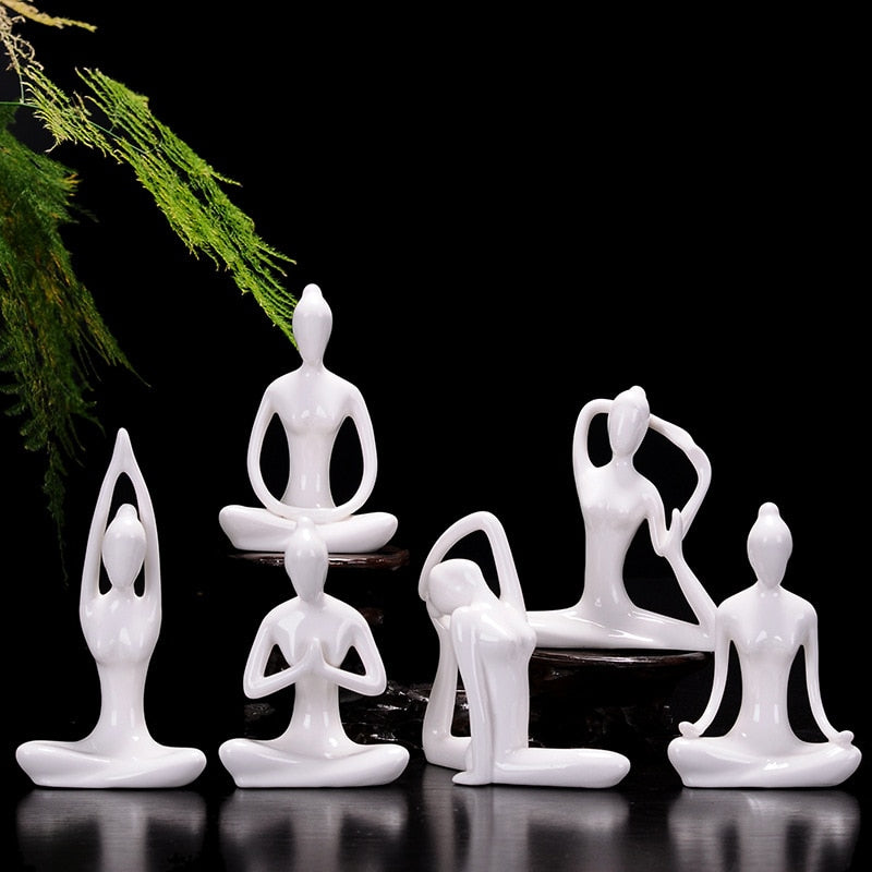 Figurines de Yoga en céramique blanche